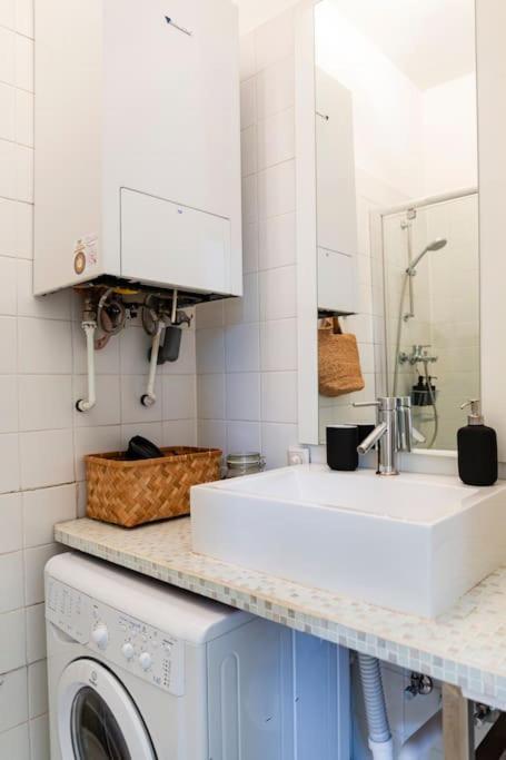 Savoir-Vivre In Unserer Zentralen Balkonwohnung เวียนนา ภายนอก รูปภาพ